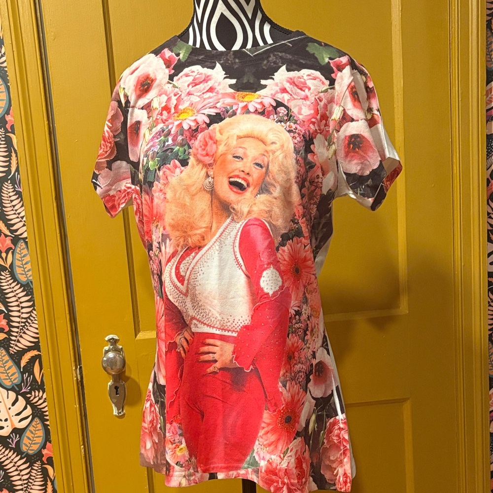 Fun Dolly Parton Tee Shirt Size L